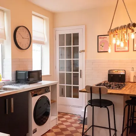 The Parade -corner Plot Getaways