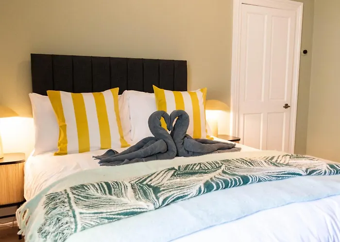 The Parade -corner Plot Getaways 雷德卡