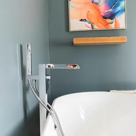 The Parade -corner Plot Getaways *